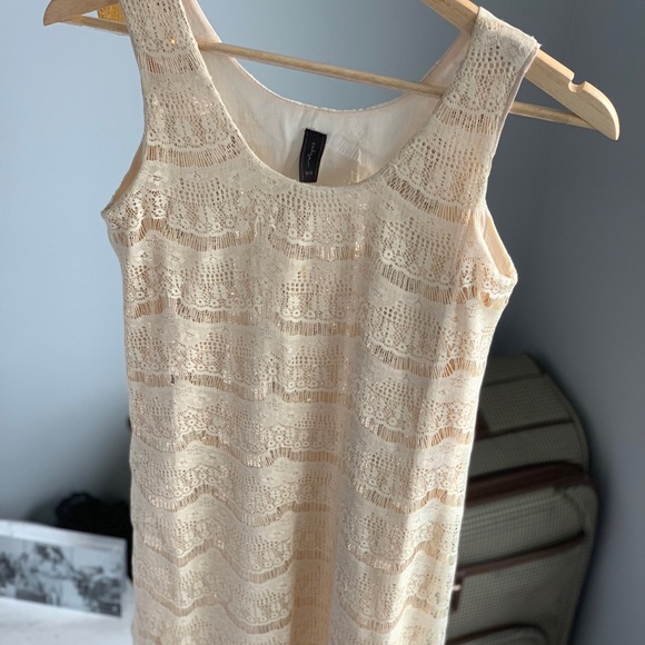 Lace & Gold Sequin Dress - Picture 5 of 6